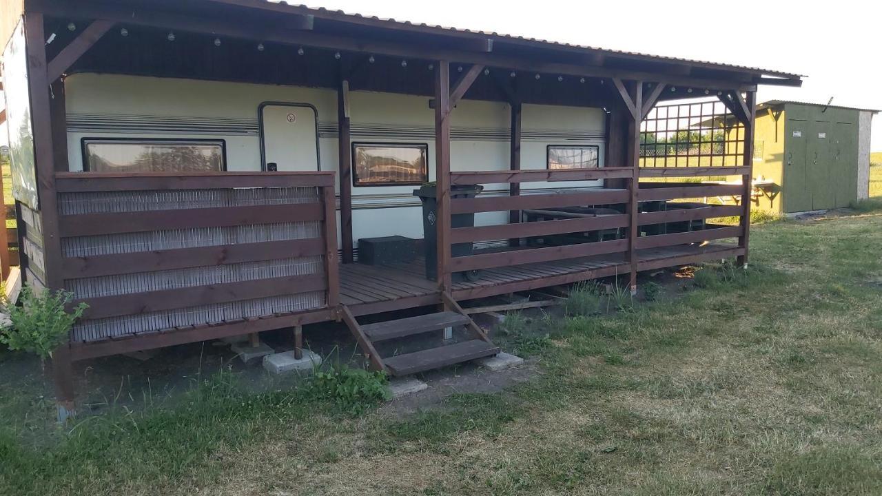 Kemping Pod Topolami Горкло Екстериор снимка